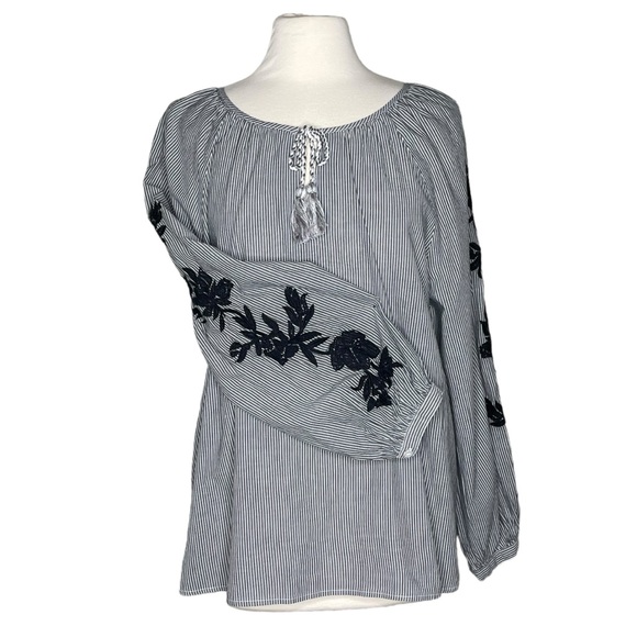 Dip XL gray striped embroidered balloon sleeve top - Picture 1 of 9